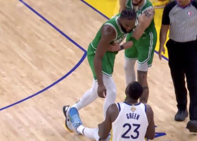 互动娱乐-造18次失误拿到33分 勇士找到总决赛赢球最佳模板