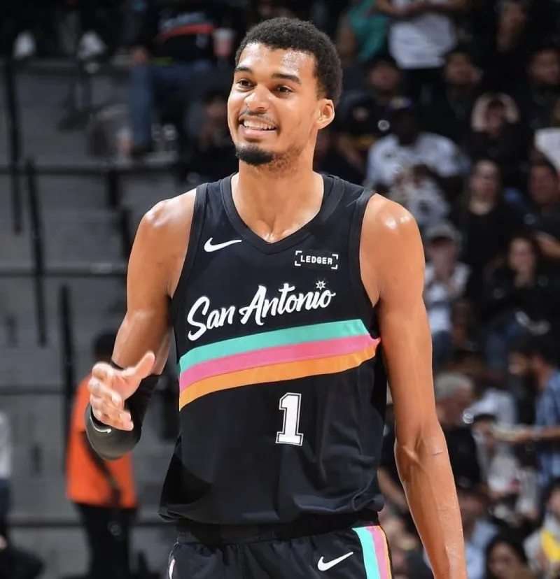 官方网站-每百回合防成数：文班亚马居首，奥萨尔次之，斯马特上榜